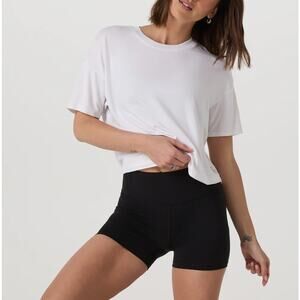 Vuori Short Sleeve Crewneck Energy Tee Shirt Top White Small